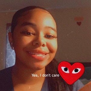 Meet your Posher, Kayla